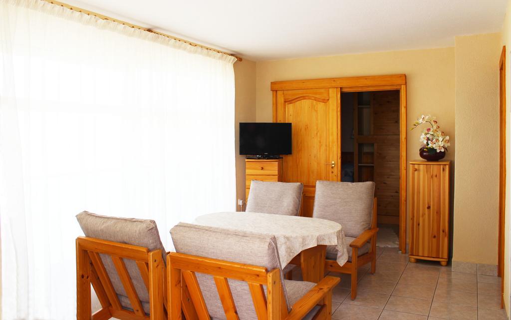 Parton Villa Apartments Фоньод Номер фото